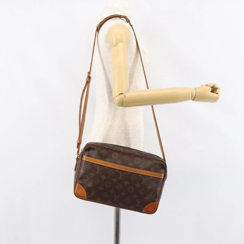 LOUIS VUITTON Monogram Trocadero 30 Shoulder Bag M51272 LV Auth ep12398